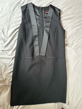 Comptoir Des Cotonniers Black Sleeveless V-Plunge Mini Dress